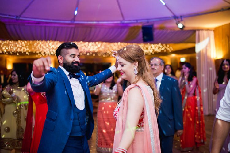 Colourful Pastel Sequin Wedding http://www.laurapower.co.uk/ 