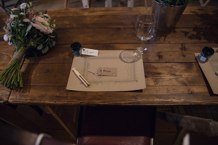 Kraft Brown Paper Card Place Mats Eclectic Cool Barn Wedding http://assassynation.co.uk/