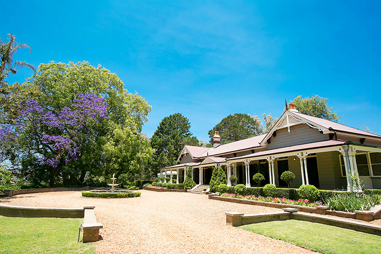 Cornflower Blue Garden Wedding Australia http://brischetto.net/