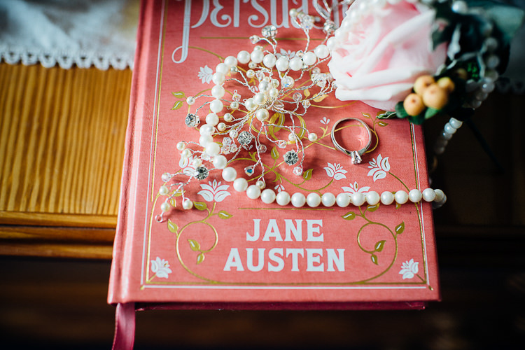 Books & History Sparkly Pastels Wedding http://www.mariannechua.com/