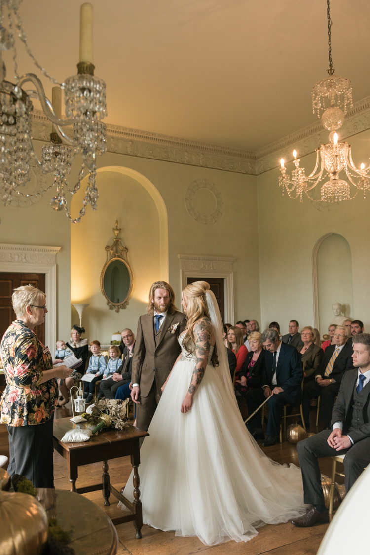 Glamorous Gold Halloween Wedding http://www.oliviajohnstonweddings.co.uk/