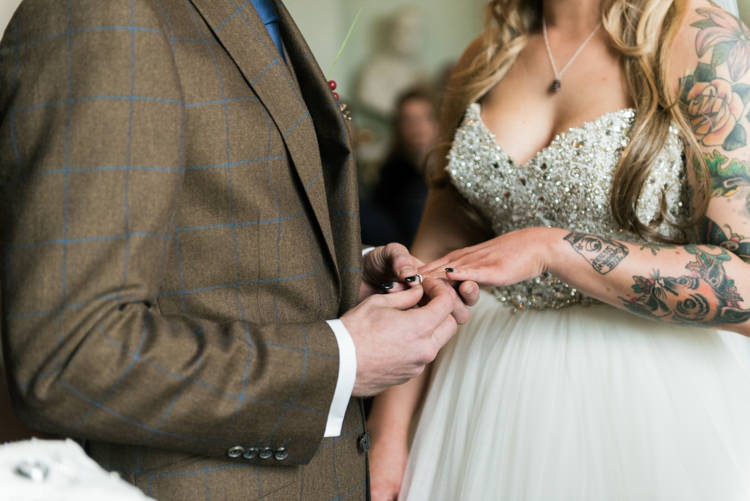 Glamorous Gold Halloween Wedding http://www.oliviajohnstonweddings.co.uk/