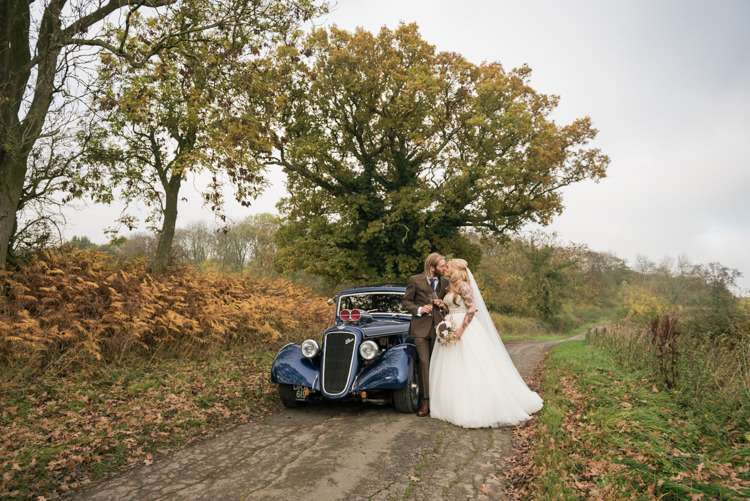 Glamorous Gold Halloween Wedding http://www.oliviajohnstonweddings.co.uk/