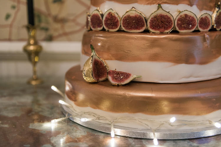 Glamorous Gold Halloween Wedding http://www.oliviajohnstonweddings.co.uk/