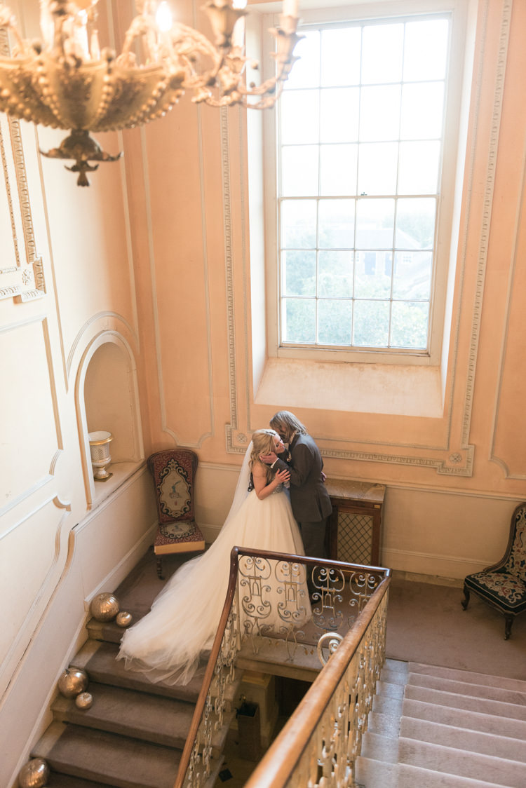 Glamorous Gold Halloween Wedding http://www.oliviajohnstonweddings.co.uk/