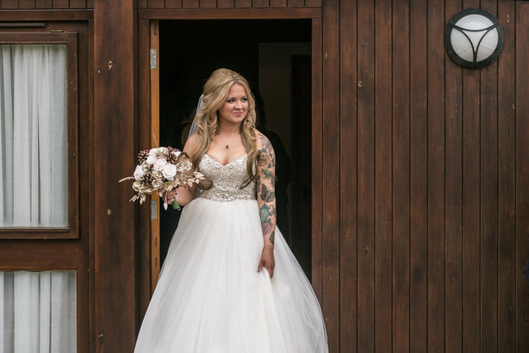 Glamorous Gold Halloween Wedding http://www.oliviajohnstonweddings.co.uk/