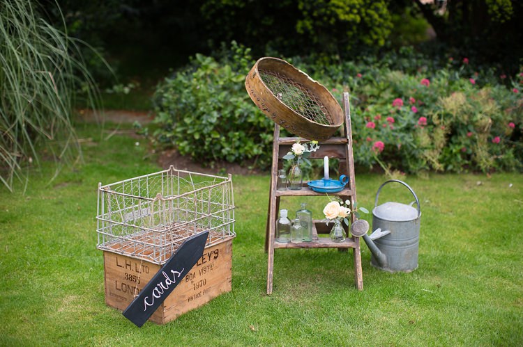 Card Basket Crate Ladder Decor Flowers Fresh Relaxed Beach Summer Wedding http://www.katherineashdown.co.uk/