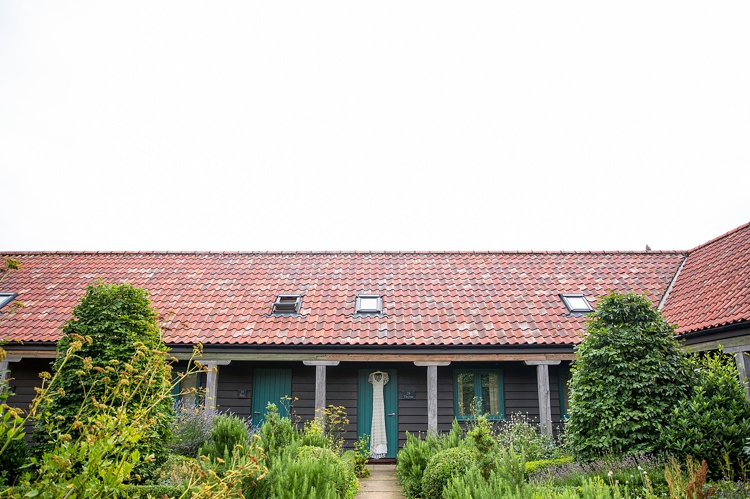 Fresh Relaxed Beach Summer Wedding http://www.katherineashdown.co.uk/