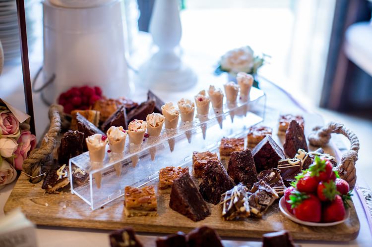 Fresh Relaxed Beach Summer Wedding http://www.katherineashdown.co.uk/