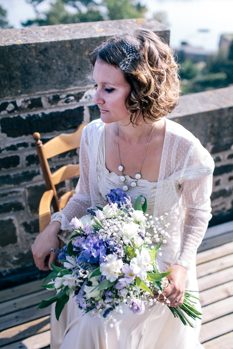 Short Hair Bride Bridal Vintage Homely Outdoor Wedding http://heartfulloftea.com/