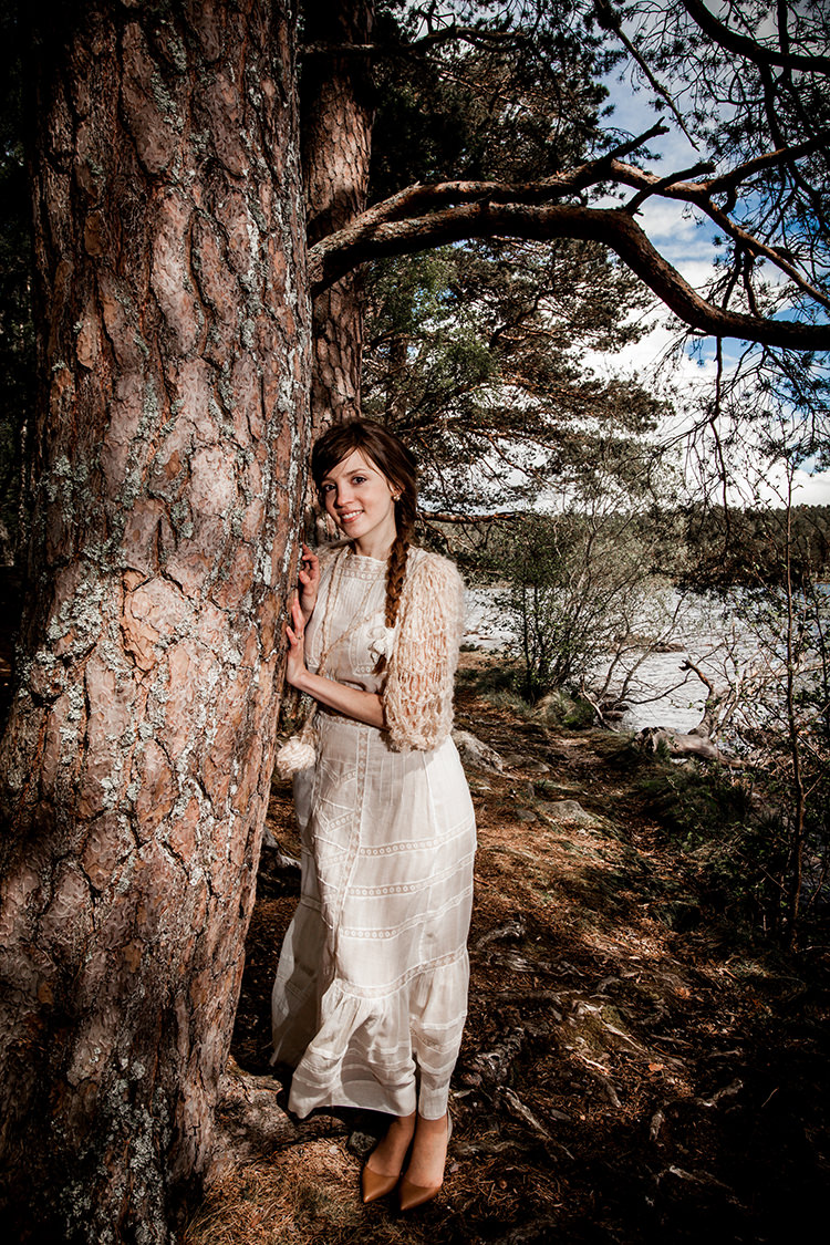 Scotland Woodland Handfasting Wedding http://wilsonmcsheffrey.co.uk/