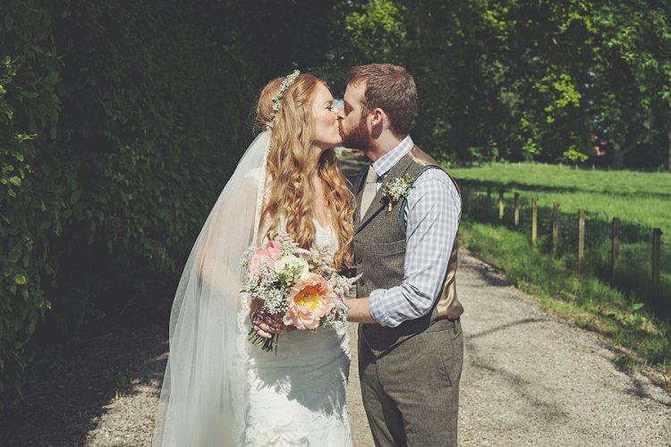 Bohemian Country Tipi Wedding http://www.clickybox-photography.com/