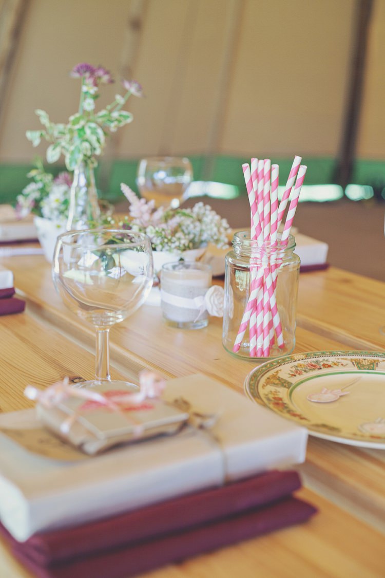 Bohemian Country Tipi Wedding http://www.clickybox-photography.com/