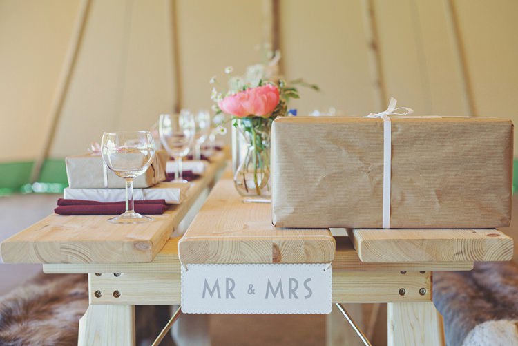Bohemian Country Tipi Wedding http://www.clickybox-photography.com/