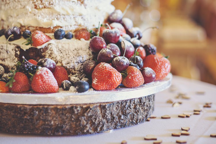 Naked Cake Log Stand Bohemian Country Tipi Wedding http://www.clickybox-photography.com/