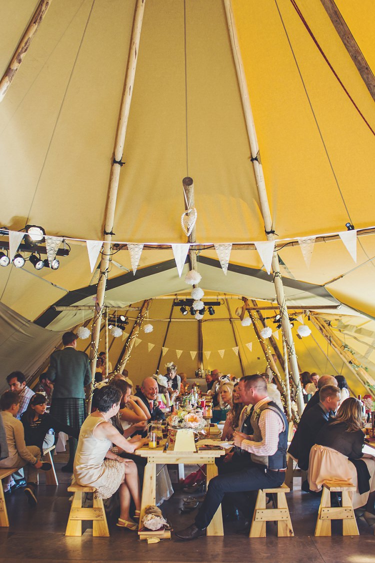 Bohemian Country Tipi Wedding http://www.clickybox-photography.com/