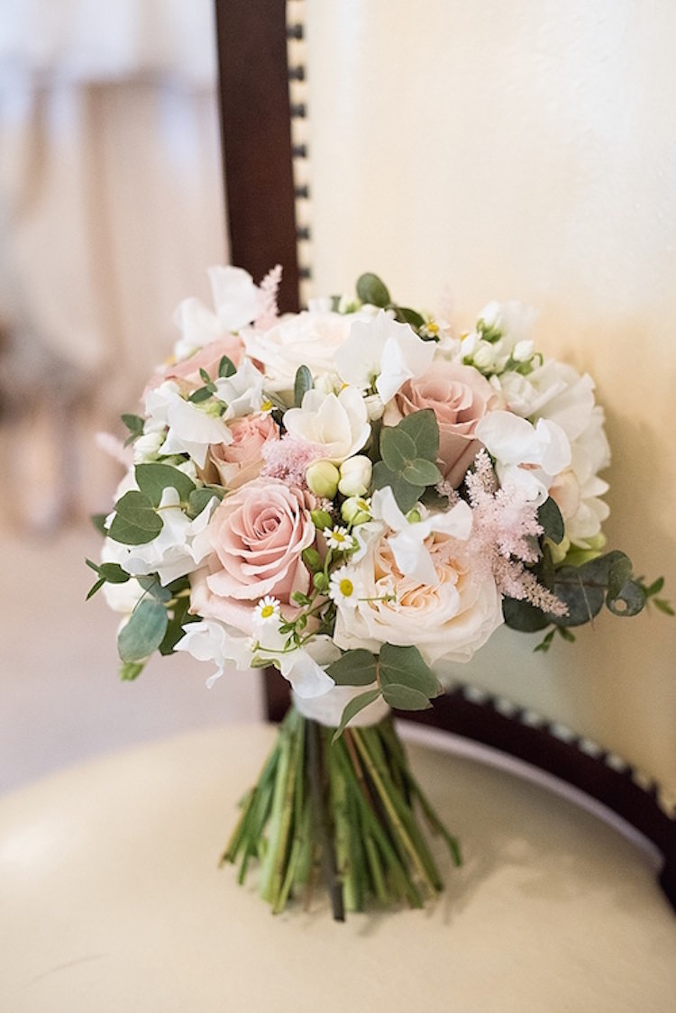 Bouquet Flowers Bride Bridal Pink Rose Beautiful Country House Wedding http://www.fionasweddingphotography.co.uk/