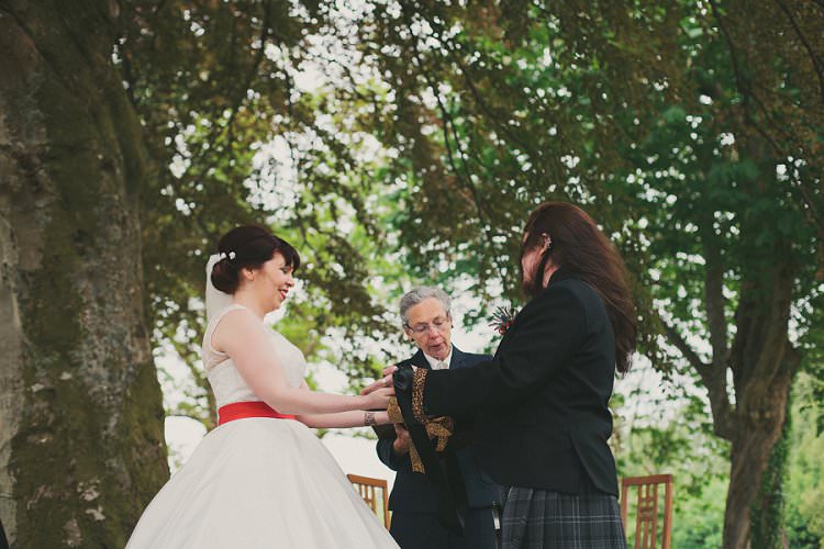 Quirky Alternative Lochside Wedding http://www.maureendupreez.com/