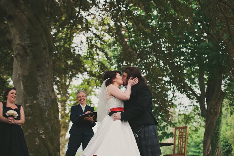 Quirky Alternative Lochside Wedding http://www.maureendupreez.com/
