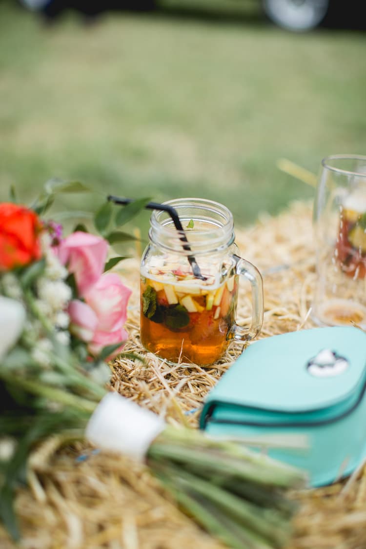 Jar Drink Family Farm Festival Wedding https://amylouphotography.co.uk/