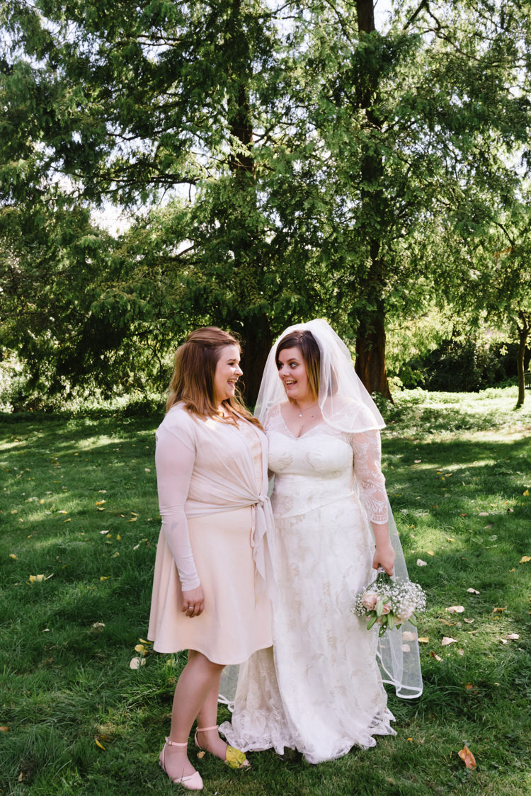 Vintage Country Fete Farm Wedding http://carolinehancox.co.uk/