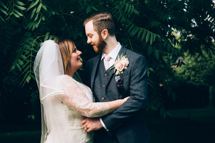 Vintage Country Fete Farm Wedding http://carolinehancox.co.uk/