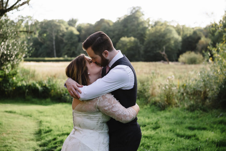 Vintage Country Fete Farm Wedding http://carolinehancox.co.uk/