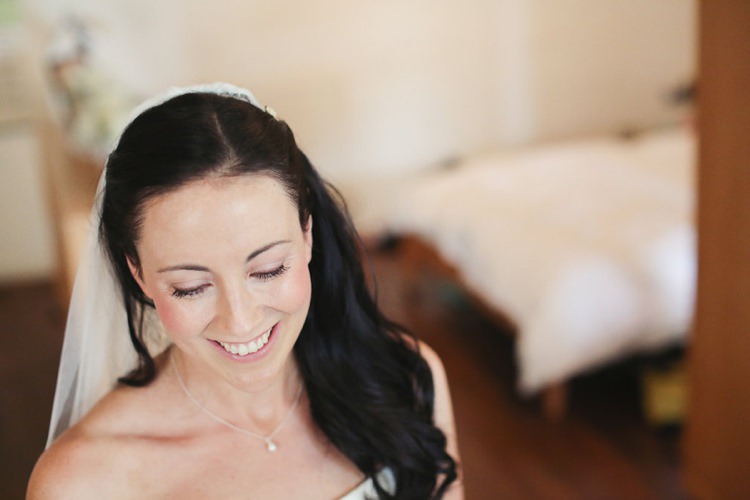 Make Up Bride Bridal Hair Natural Pretty East London Party Pub Wedding http://www.haywoodjonesphotography.co.uk/