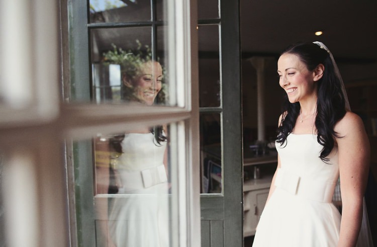 East London Party Pub Wedding http://www.haywoodjonesphotography.co.uk/