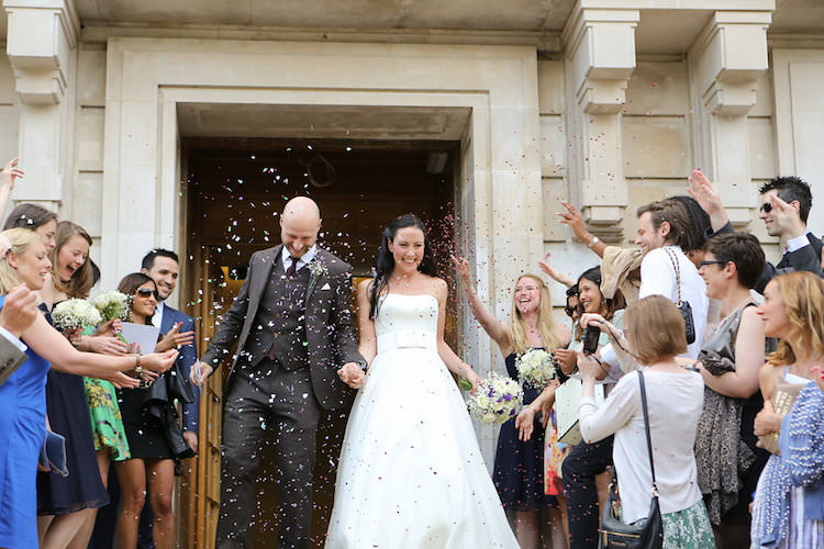 Confetti Throw East London Party Pub Wedding http://www.haywoodjonesphotography.co.uk/
