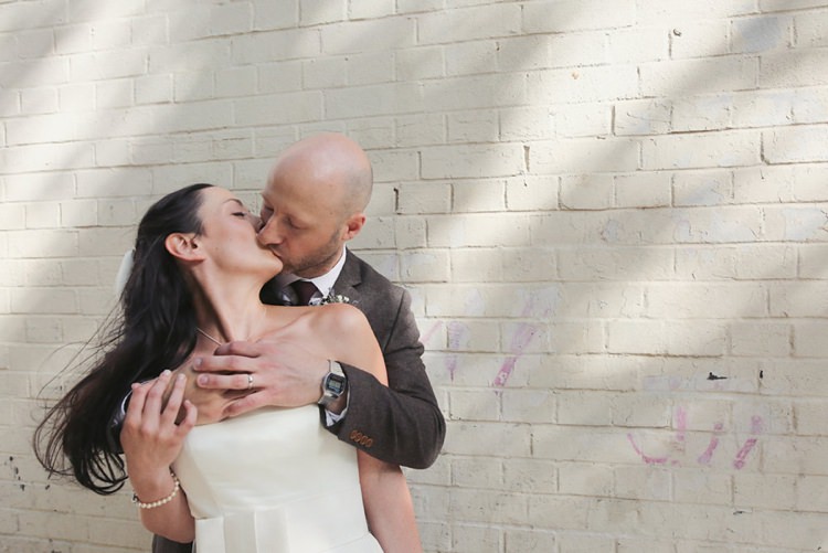 East London Party Pub Wedding http://www.haywoodjonesphotography.co.uk/
