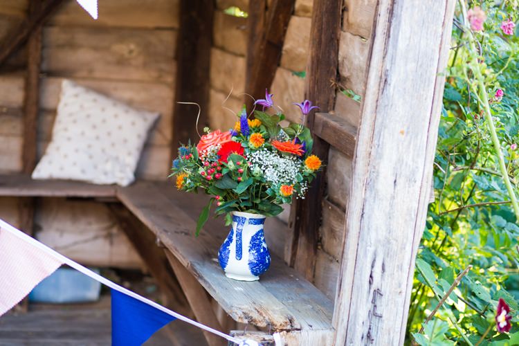 Orange Blue Festival Fete Tipi Wedding http://www.lynseygracephotography.com/