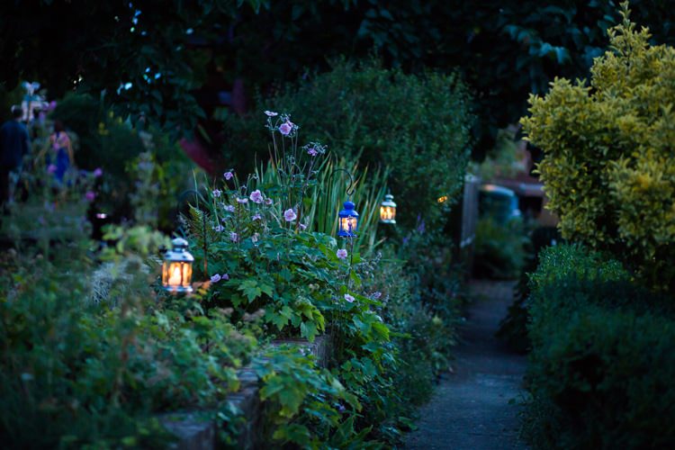 Orange Blue Festival Fete Tipi Wedding http://www.lynseygracephotography.com/