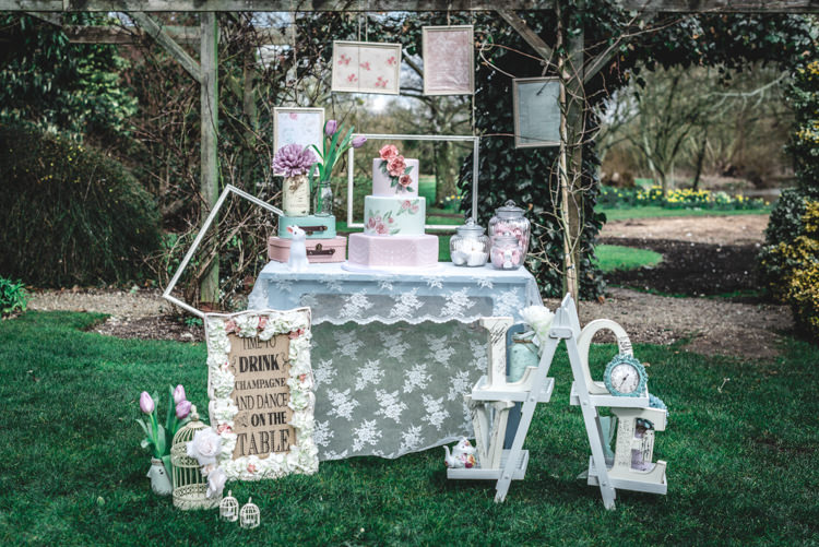 Fun 1950s Pastel Wedding Ideas http://www.bernipalumbo.com/