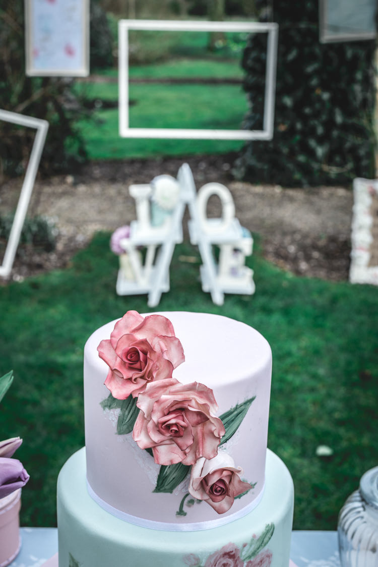 Fun 1950s Pastel Wedding Ideas http://www.bernipalumbo.com/