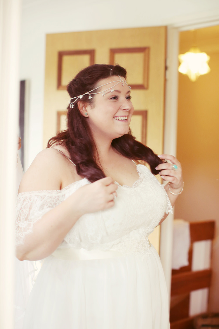 Bohemian Bride Forehead Haeaddress Mismatched Fairground Woodland Wedding http://www.rebeccaweddingphotography.co.uk/