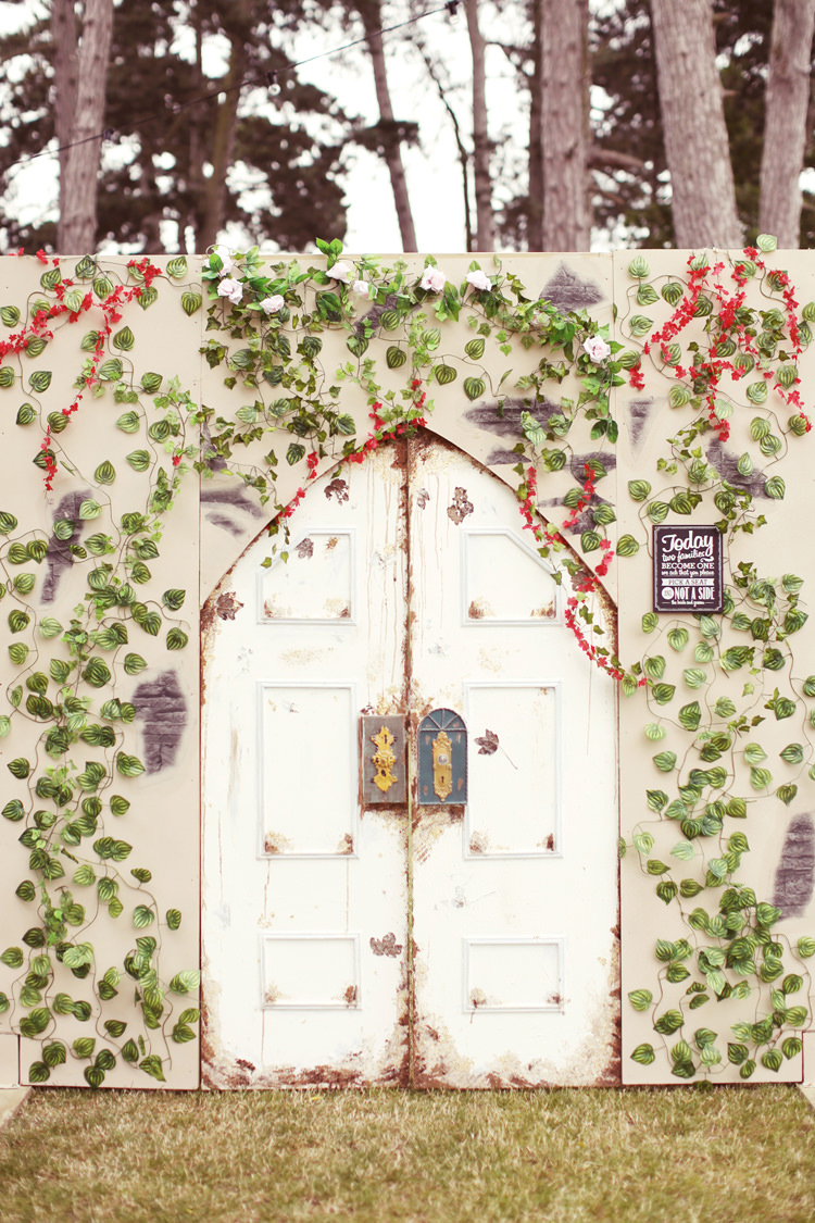 Door Decor Backdrop Mismatched Fairground Woodland Wedding http://www.rebeccaweddingphotography.co.uk/