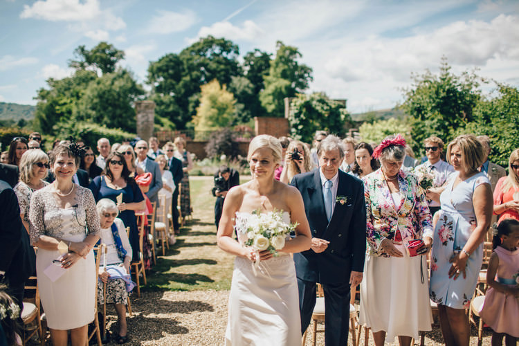Summertime Pastel English Country Garden Wedding http://alipaul.com/