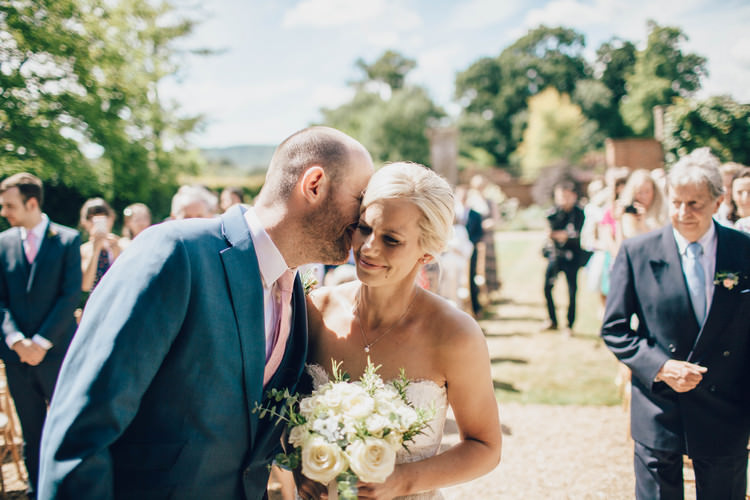 Summertime Pastel English Country Garden Wedding http://alipaul.com/