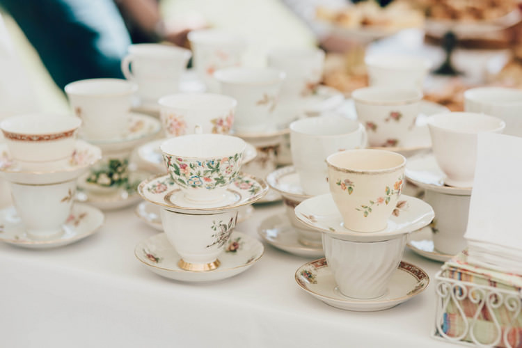 Summertime Pastel English Country Garden Wedding http://alipaul.com/