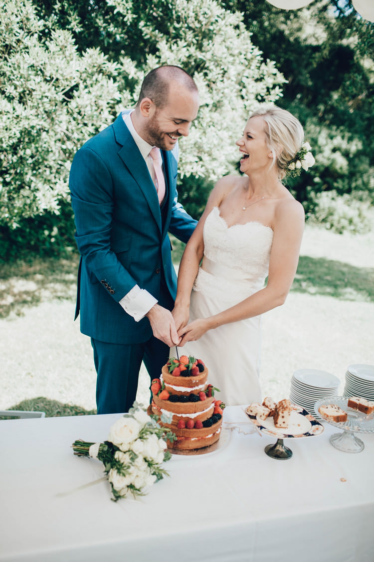 Summertime Pastel English Country Garden Wedding http://alipaul.com/