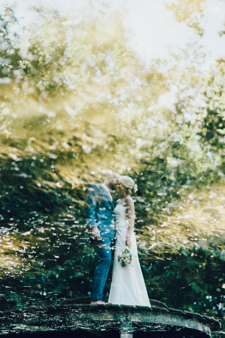 Summertime Pastel English Country Garden Wedding http://alipaul.com/