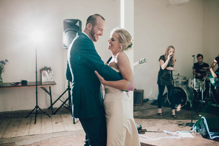 Summertime Pastel English Country Garden Wedding http://alipaul.com/