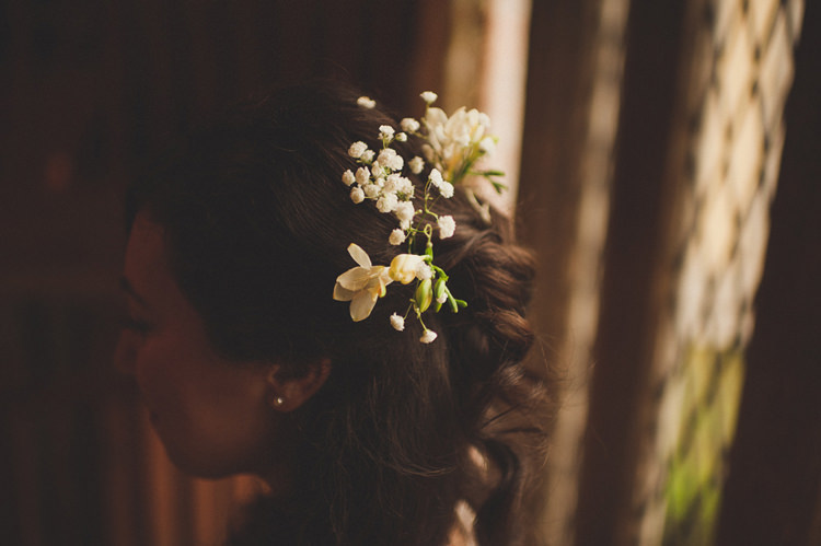 Hair Flowers Bride Bridal Pretty Summery Yellow Barn Wedding http://www.mattpenberthy.com/