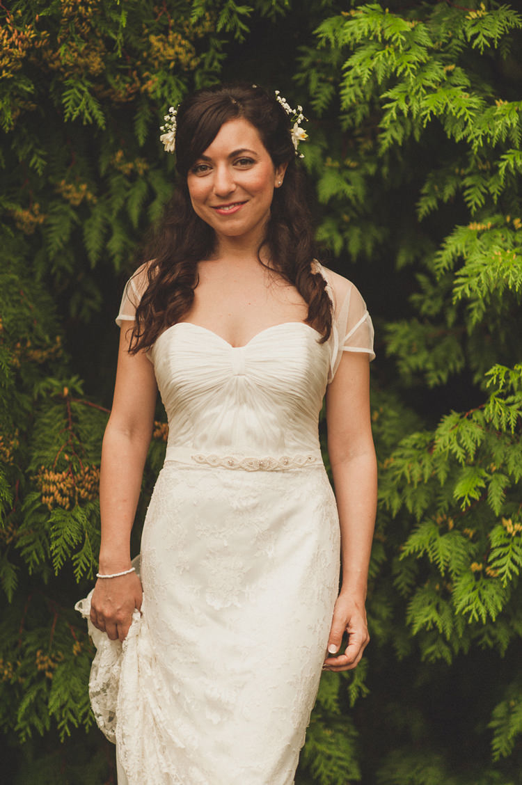 Strapless Sweetheart Gown Dress Bride Bridal Lace Pretty Summery Yellow Barn Wedding http://www.mattpenberthy.com/