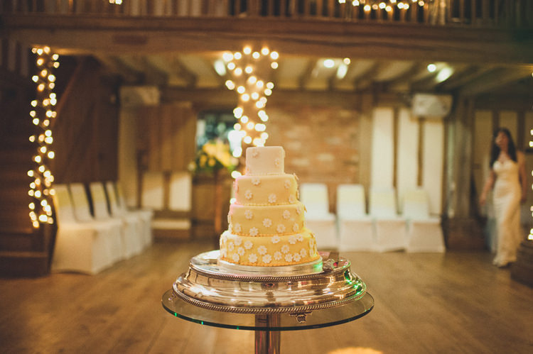 Pretty Summery Yellow Barn Wedding http://www.mattpenberthy.com/
