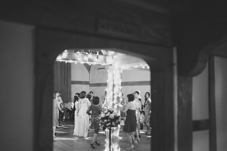 Pretty Summery Yellow Barn Wedding http://www.mattpenberthy.com/