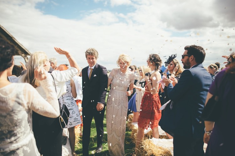 Confetti Festival Country Outdoor Wedding http://shootingsuzie.com/