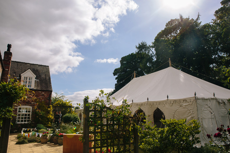 Home Made Yellow Country Garden Wedding http://kathrynedwardsphotography.com/
