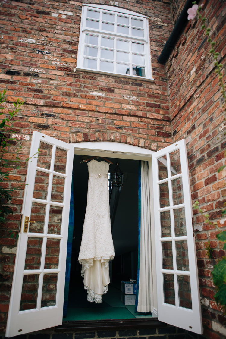 Home Made Yellow Country Garden Wedding http://kathrynedwardsphotography.com/